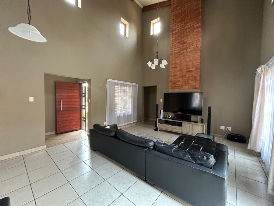 3 Bedroom Property for Sale in Waterval East North West